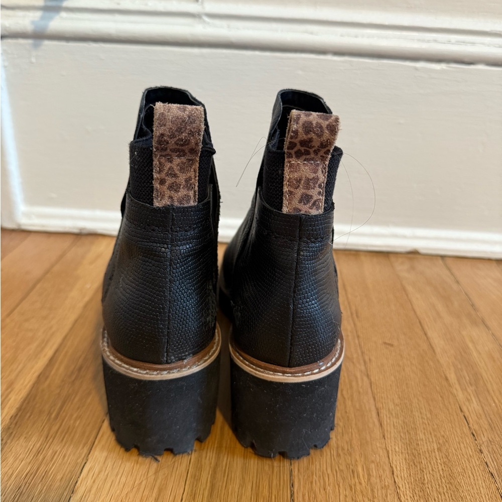 Dolce Vita Black Ankle Boots with Contemporary Silhouette - Picture 8 of 10